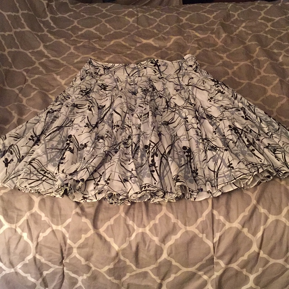 Express White, Black, & Gray Skirt